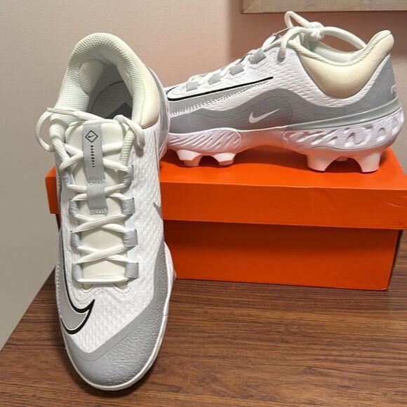 Nike Other - NWT Nike Men’s Alpha Huarache Elite 4 Low MCS. White/WolfGray/Platinum. Size 10.